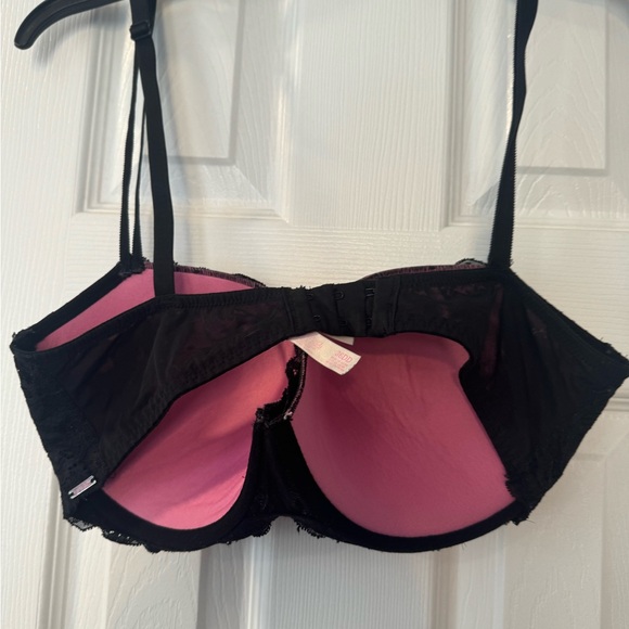 Victoria Secret’s Bra - Picture 7 of 11